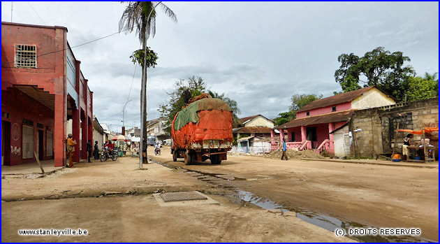 Route de Bafwaboli à Kisangani.