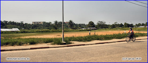 Terrain de foot Makiso