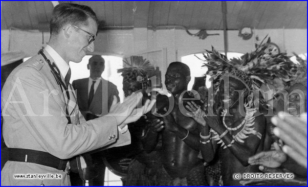 Le roi Baudouin en 1955 à Stanleyville