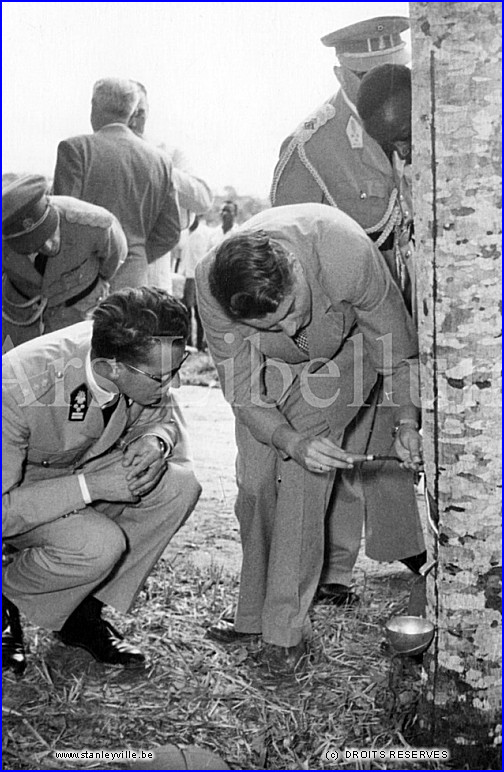 Le roi Baudouin en 1955 à Yangambi