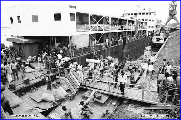 Bateau Colonel Ebeya à Kisangani