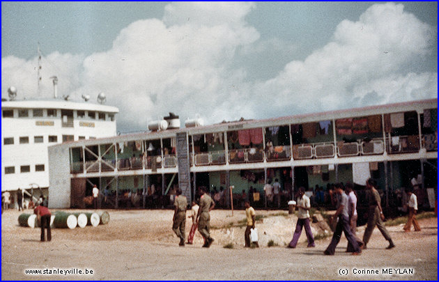 Barge du Colonel Tshatshi