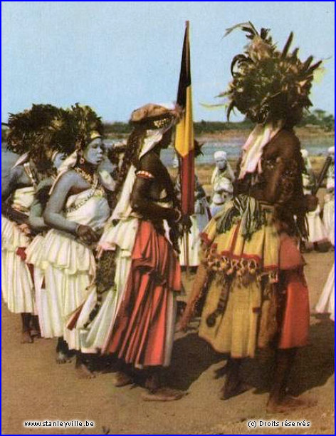 Danses en l'honneur du Roi Baudouin à Stanleyville