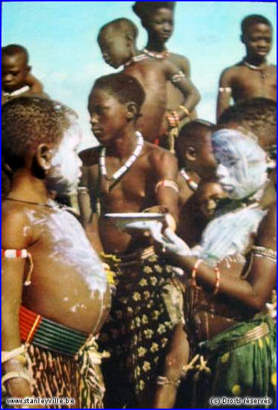 Enfants wagénias visite Roi Baudouin