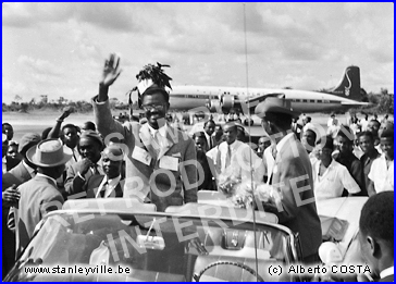 Lumumba à l'aéroport de Stanleyville