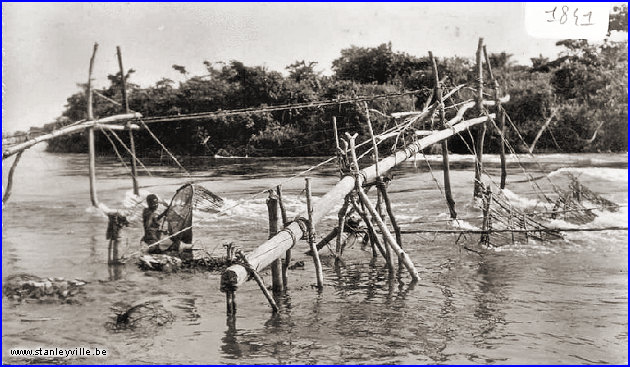 Pêcheries Wagénias à Stanleyville