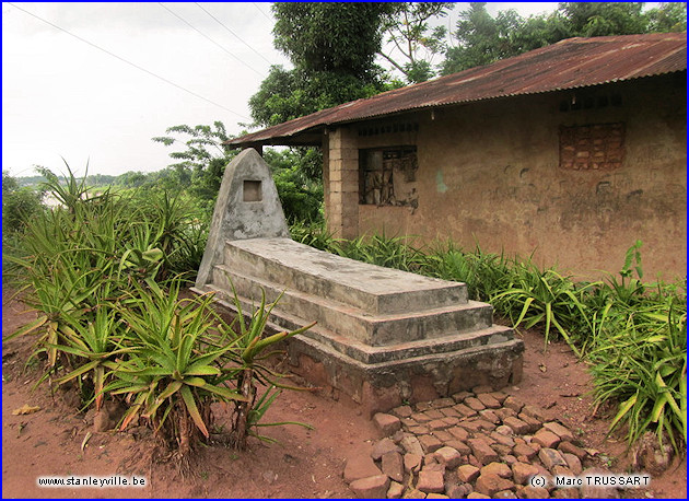 Tombe wagénia Kisangani