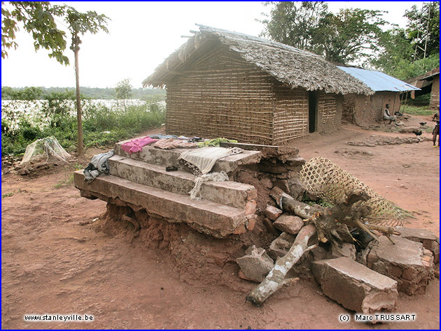 Tombe Wagénia Kisangani