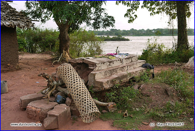 Tombe Wagénia Kisangani